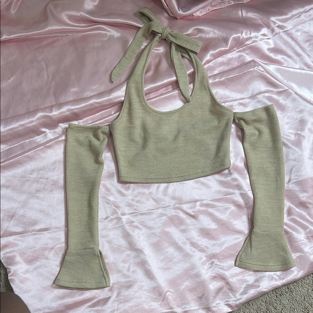 SHEIN Beige Halter Crop Top with Sleeves